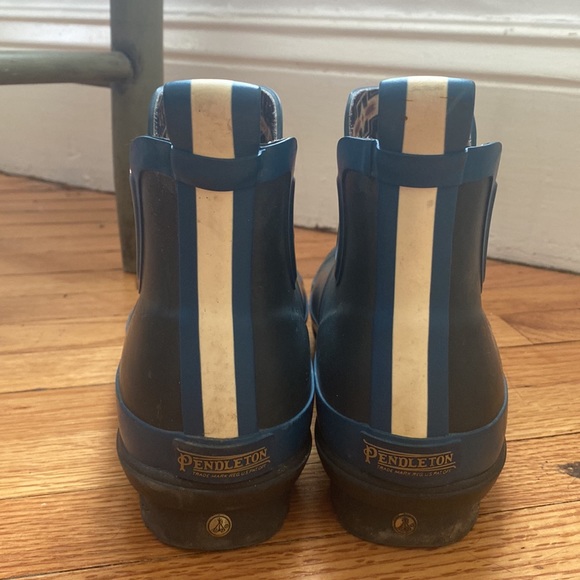 Pendleton Rain Boots - Picture 3 of 5